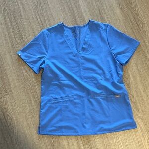 Figs scrub top